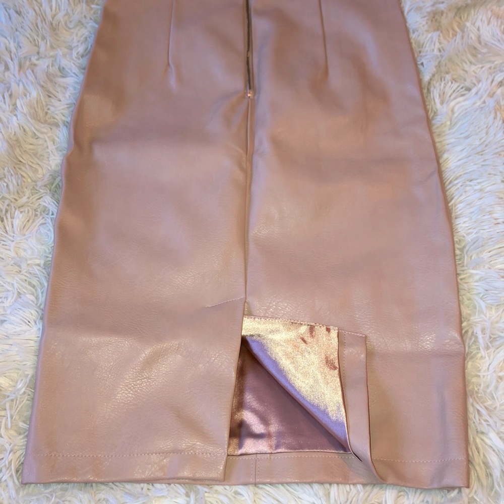 SHEIKE - Gravity faux leather skirt.